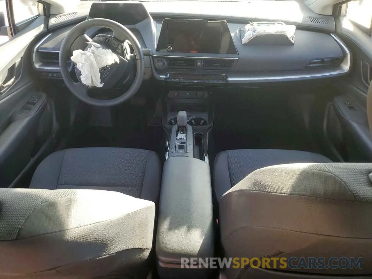 8 fotografías del automóvil dañado JTDACAAU2R3025089 TOYOTA PRIUS 2024