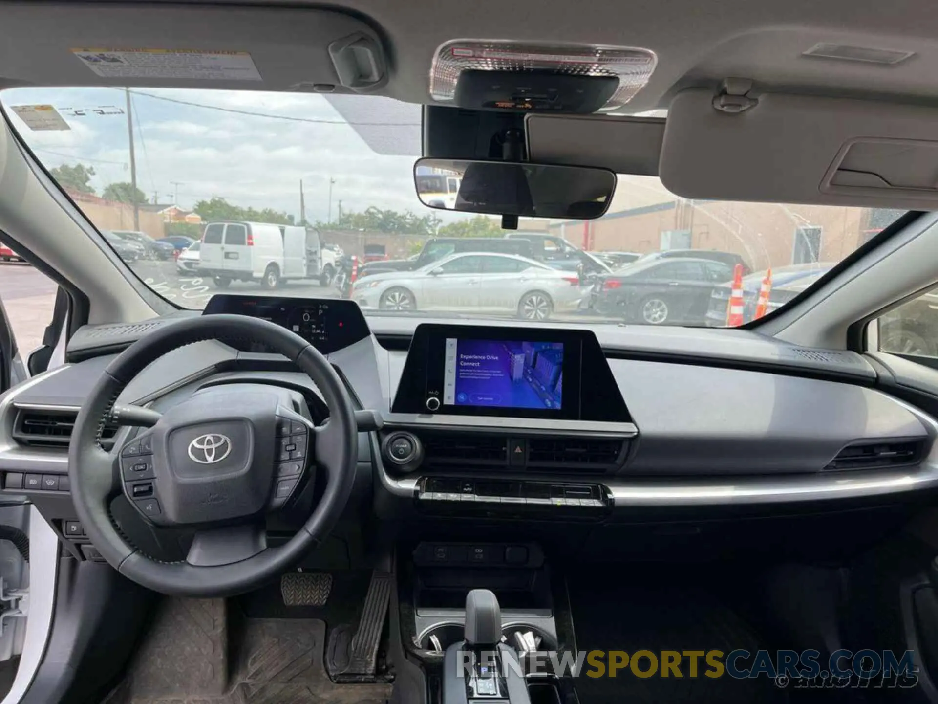 6 fotografías del automóvil dañado JTDACAAU2R3037503 TOYOTA PRIUS 2024