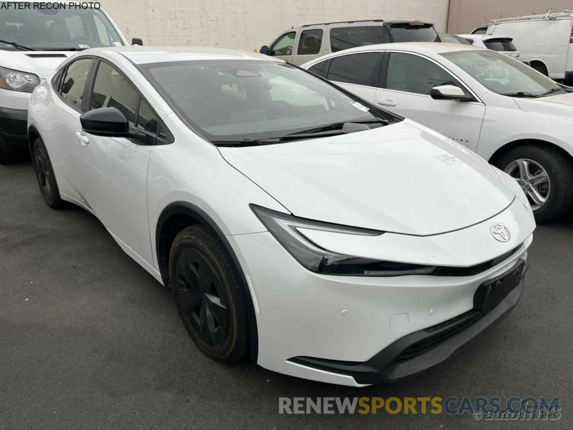 7 fotografías del automóvil dañado JTDACAAU2R3037503 TOYOTA PRIUS 2024