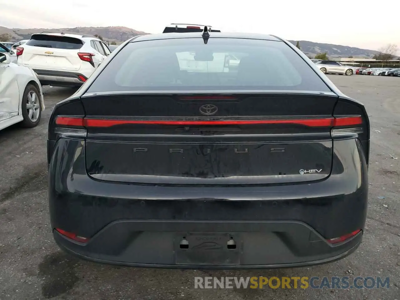 6 fotografías del automóvil dañado JTDACAAU2R3041163 TOYOTA PRIUS 2024