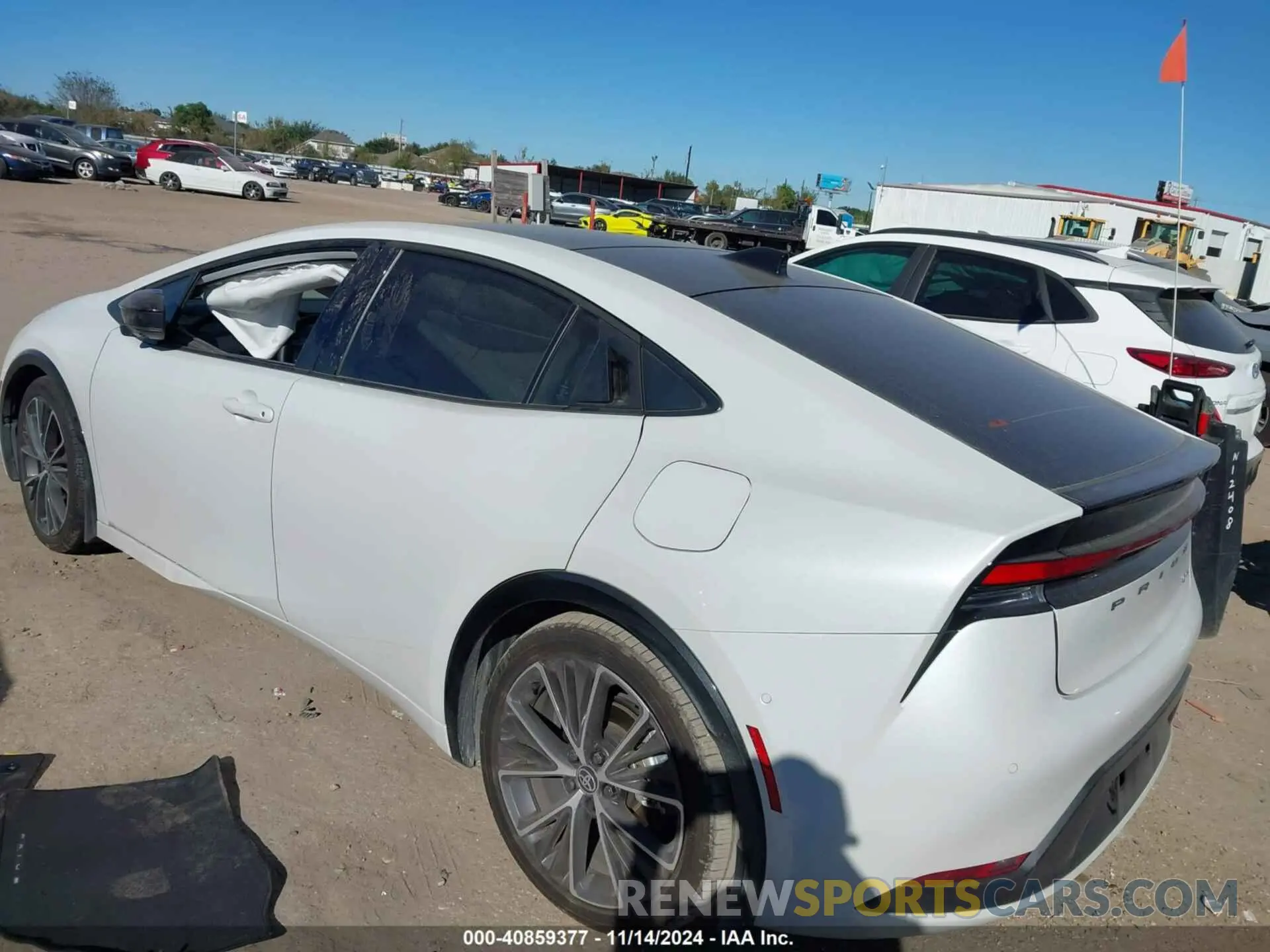 3 fotografías del automóvil dañado JTDACAAU3R3018992 TOYOTA PRIUS 2024
