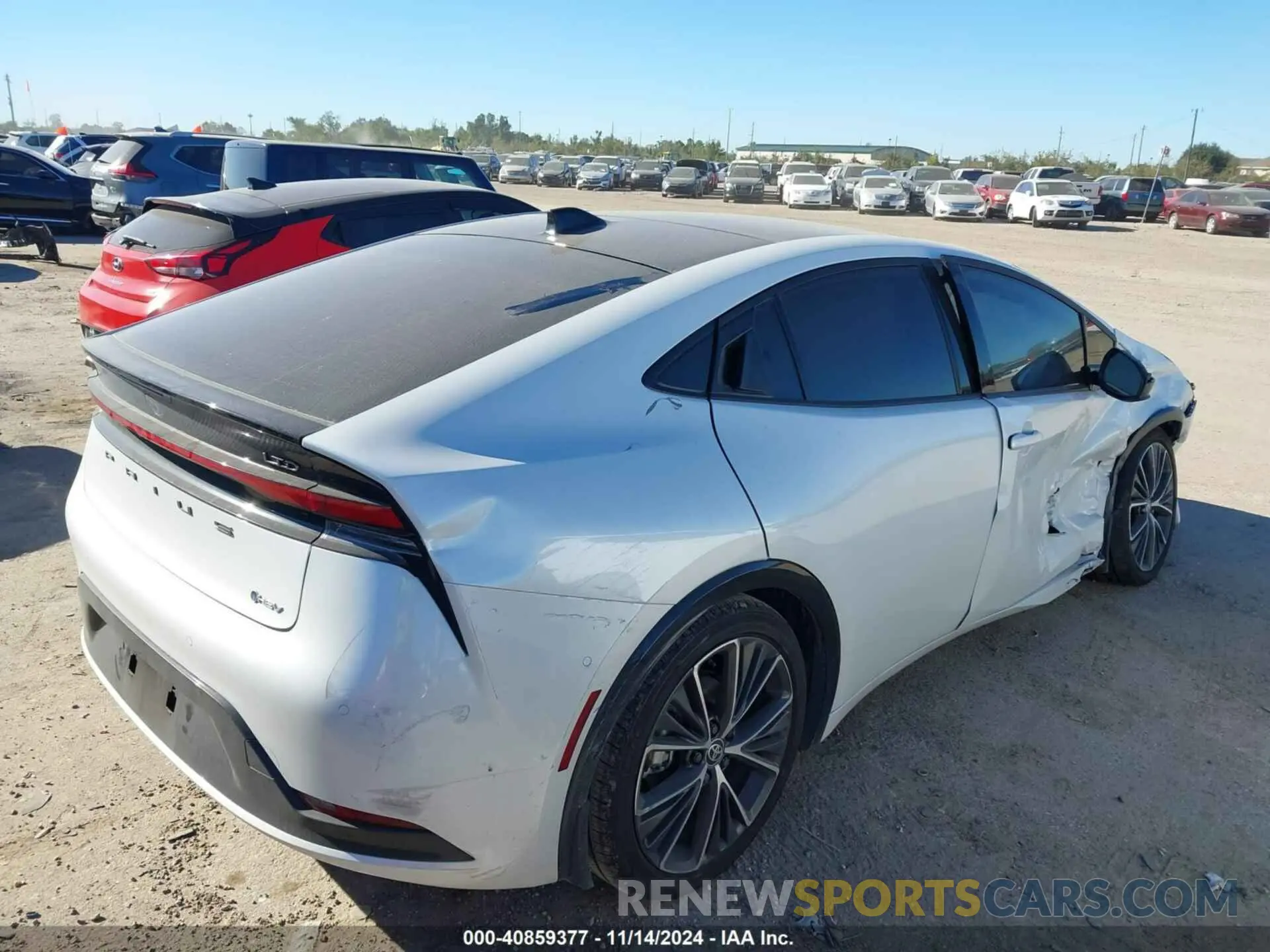 4 fotografías del automóvil dañado JTDACAAU3R3018992 TOYOTA PRIUS 2024