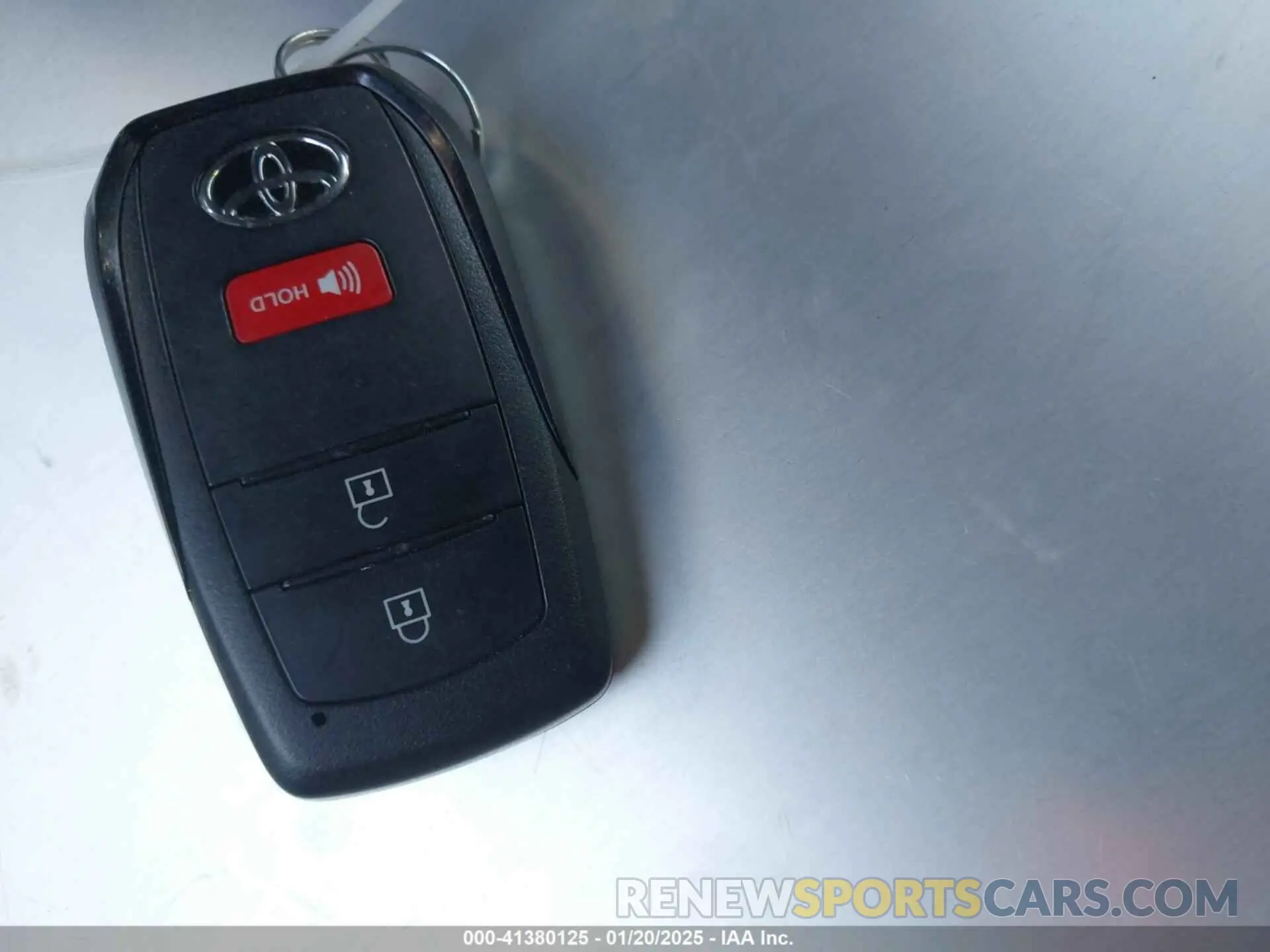 11 fotografías del automóvil dañado JTDACAAU3R3022864 TOYOTA PRIUS 2024