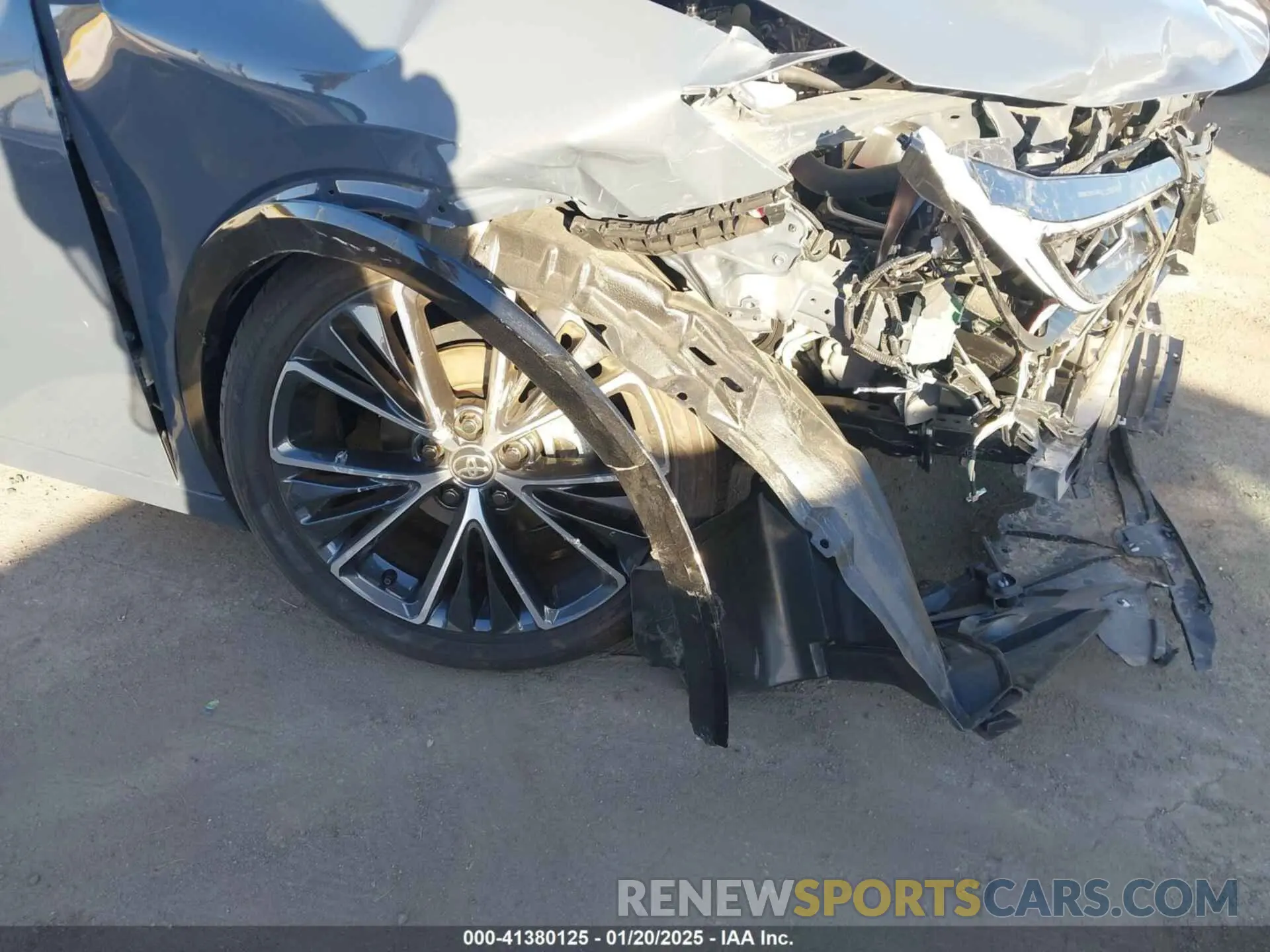 17 fotografías del automóvil dañado JTDACAAU3R3022864 TOYOTA PRIUS 2024