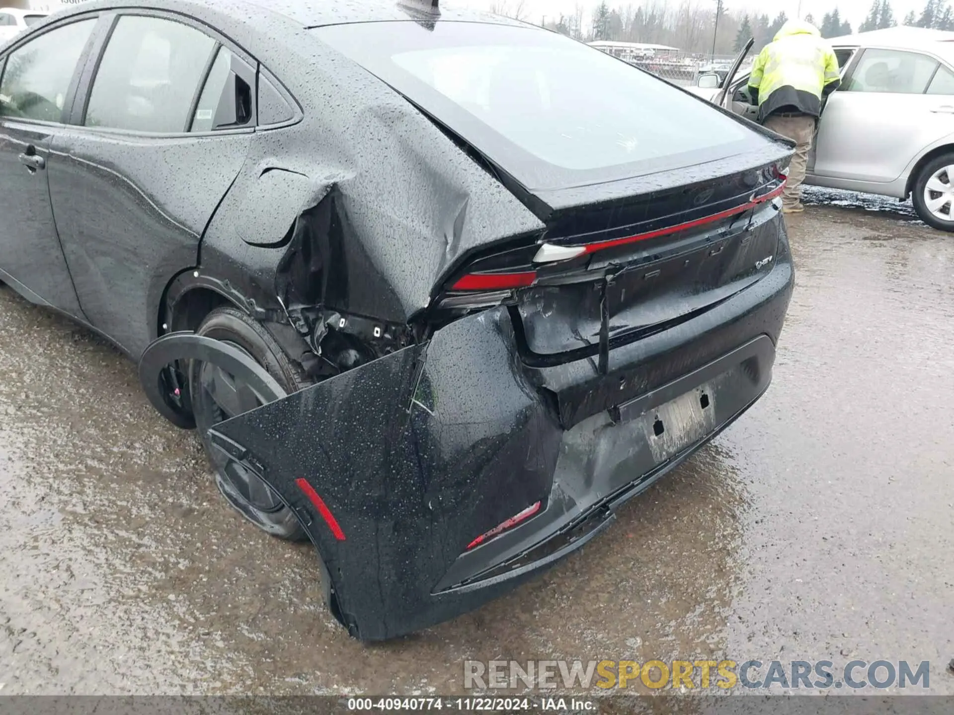 6 fotografías del automóvil dañado JTDACAAU3R3024825 TOYOTA PRIUS 2024