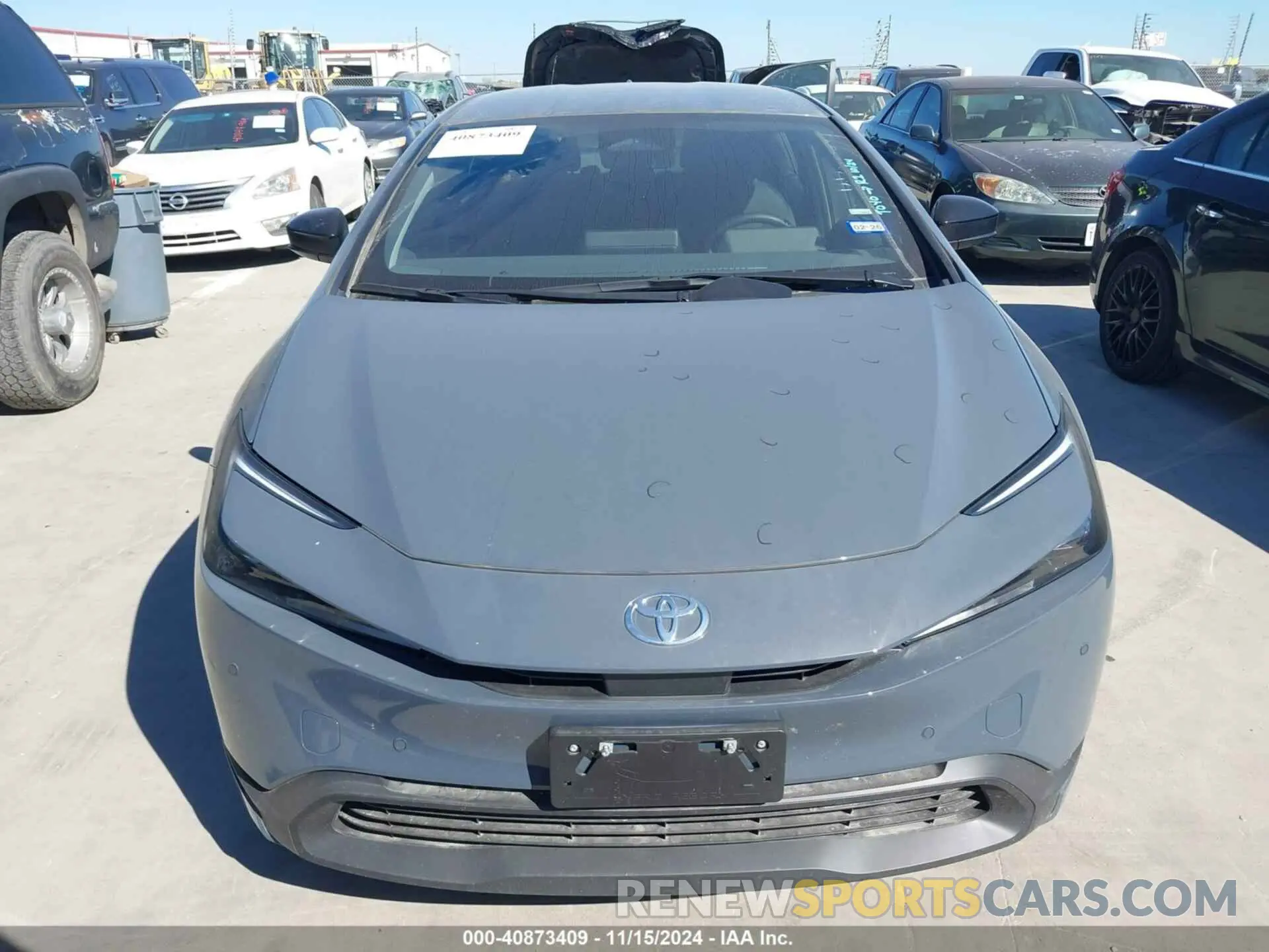 12 fotografías del automóvil dañado JTDACAAU3R3025649 TOYOTA PRIUS 2024