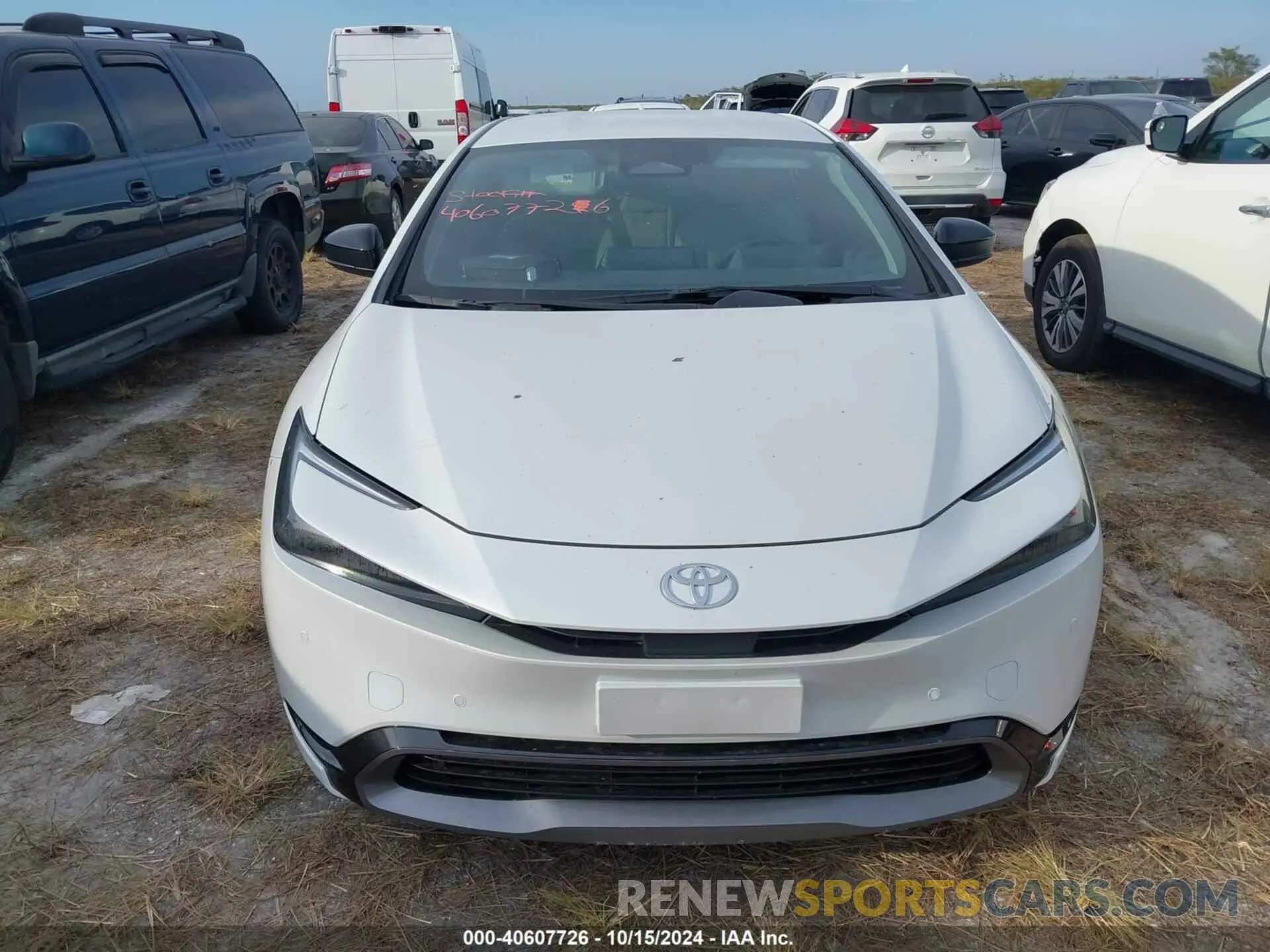 11 fotografías del automóvil dañado JTDACAAU3R3030639 TOYOTA PRIUS 2024