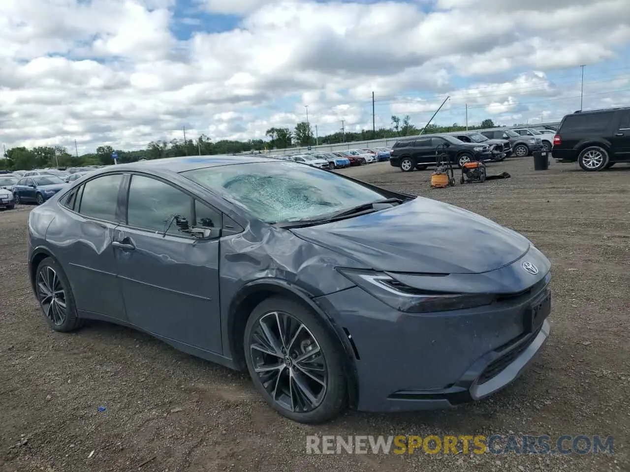 4 fotografías del automóvil dañado JTDACAAU4R3024042 TOYOTA PRIUS 2024
