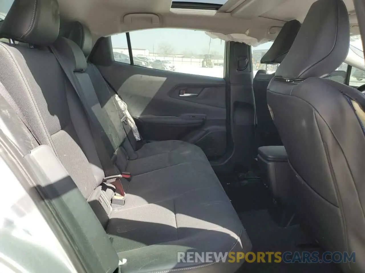 11 fotografías del automóvil dañado JTDACAAU4R3033761 TOYOTA PRIUS 2024