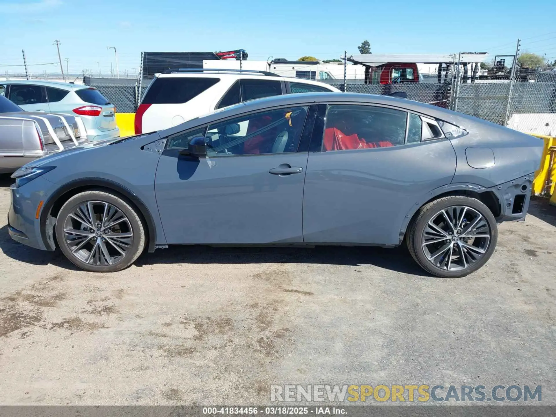 15 fotografías del automóvil dañado JTDACAAU4R3039009 TOYOTA PRIUS 2024