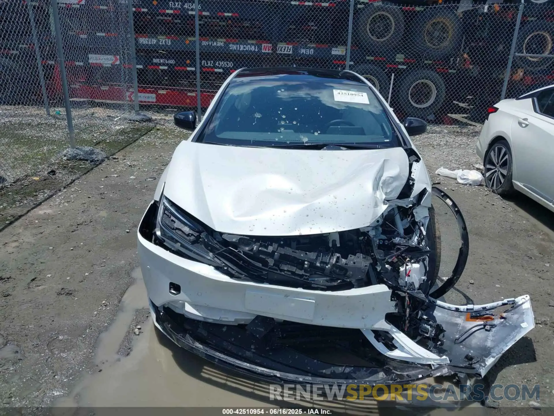 11 fotografías del automóvil dañado JTDACAAU4R3039625 TOYOTA PRIUS 2024
