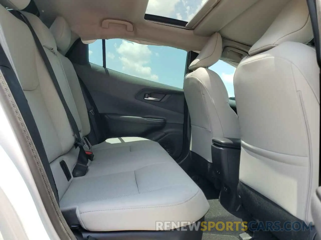 10 fotografías del automóvil dañado JTDACAAU5R3031775 TOYOTA PRIUS 2024