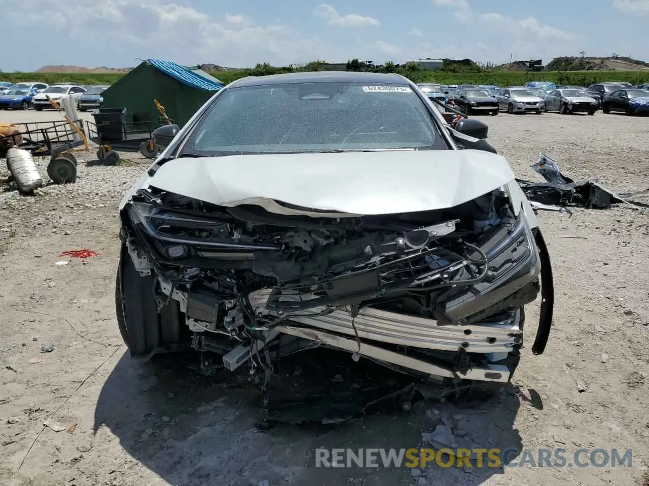 5 fotografías del automóvil dañado JTDACAAU5R3031775 TOYOTA PRIUS 2024