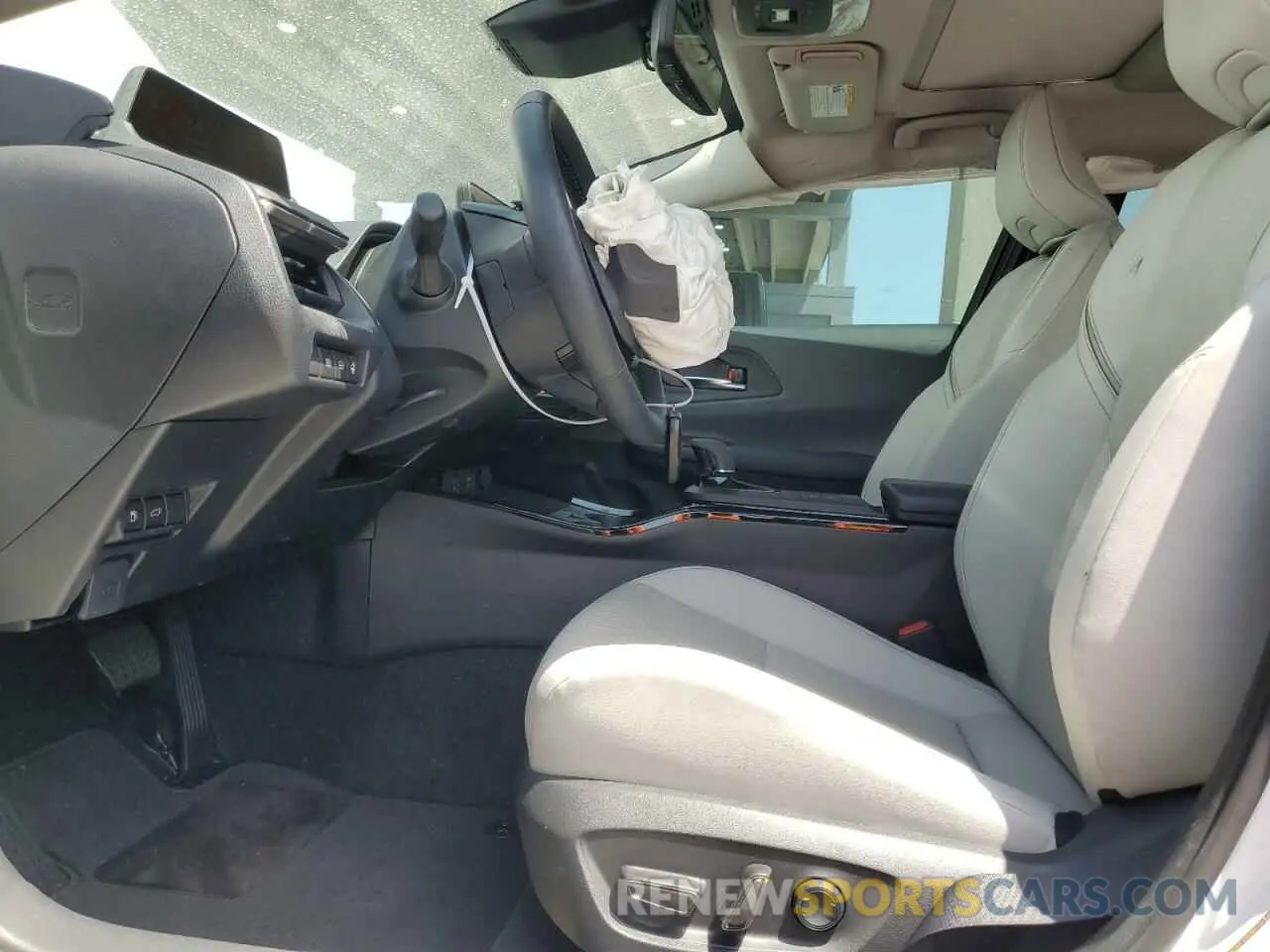 7 fotografías del automóvil dañado JTDACAAU5R3031775 TOYOTA PRIUS 2024