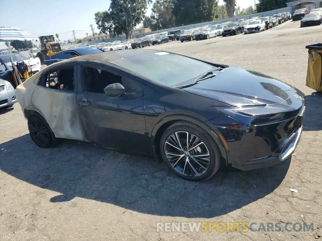 4 fotografías del automóvil dañado JTDACAAU5R3035471 TOYOTA PRIUS 2024