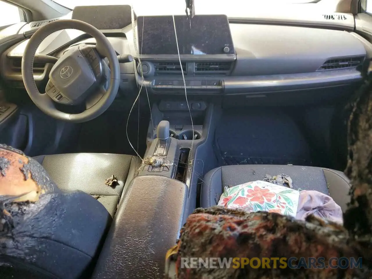 8 fotografías del automóvil dañado JTDACAAU5R3035471 TOYOTA PRIUS 2024