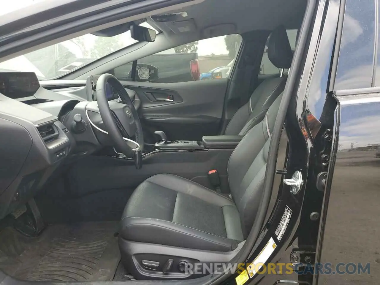 7 fotografías del automóvil dañado JTDACAAU6R3016637 TOYOTA PRIUS 2024