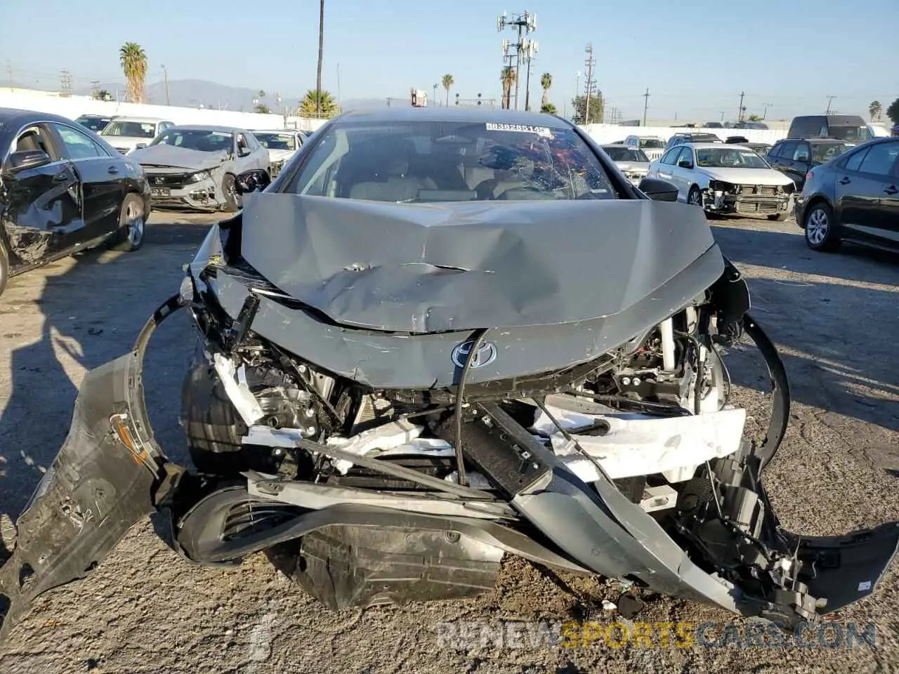 5 fotografías del automóvil dañado JTDACAAU6R3019814 TOYOTA PRIUS 2024