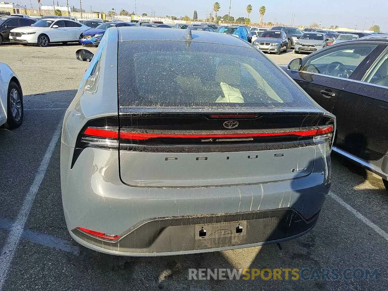 6 fotografías del automóvil dañado JTDACAAU6R3019814 TOYOTA PRIUS 2024
