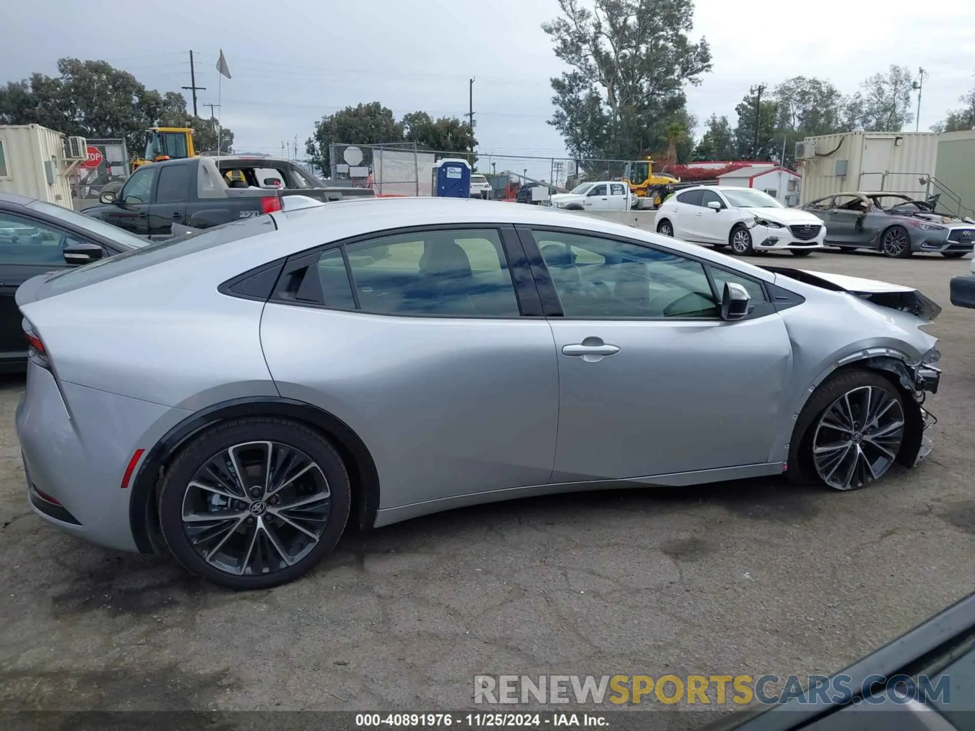14 fotografías del automóvil dañado JTDACAAU6R3035009 TOYOTA PRIUS 2024