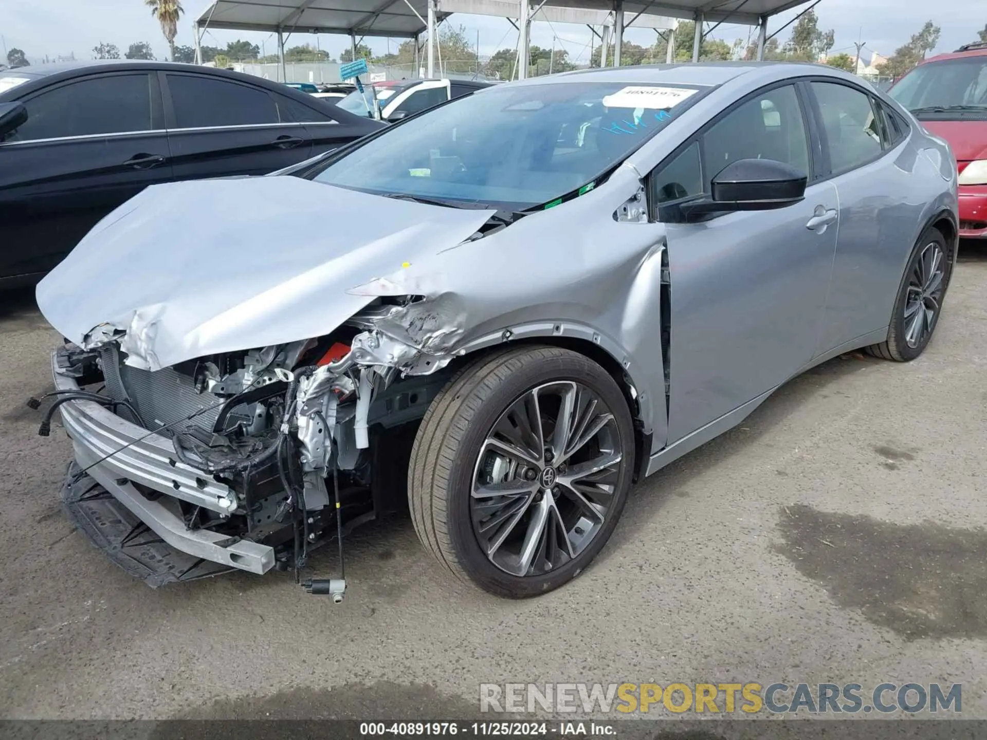2 fotografías del automóvil dañado JTDACAAU6R3035009 TOYOTA PRIUS 2024