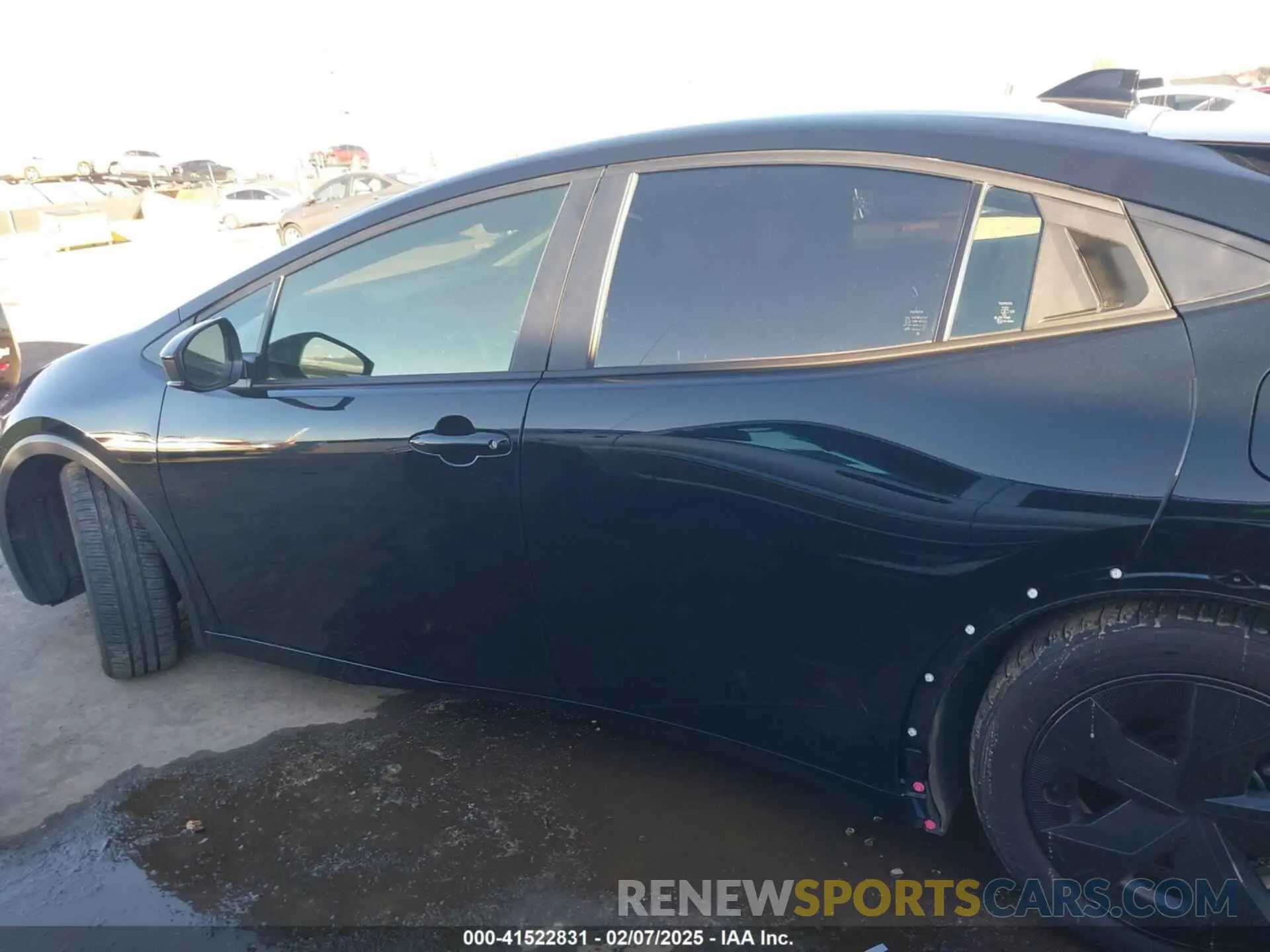15 fotografías del automóvil dañado JTDACAAU6R3040386 TOYOTA PRIUS 2024