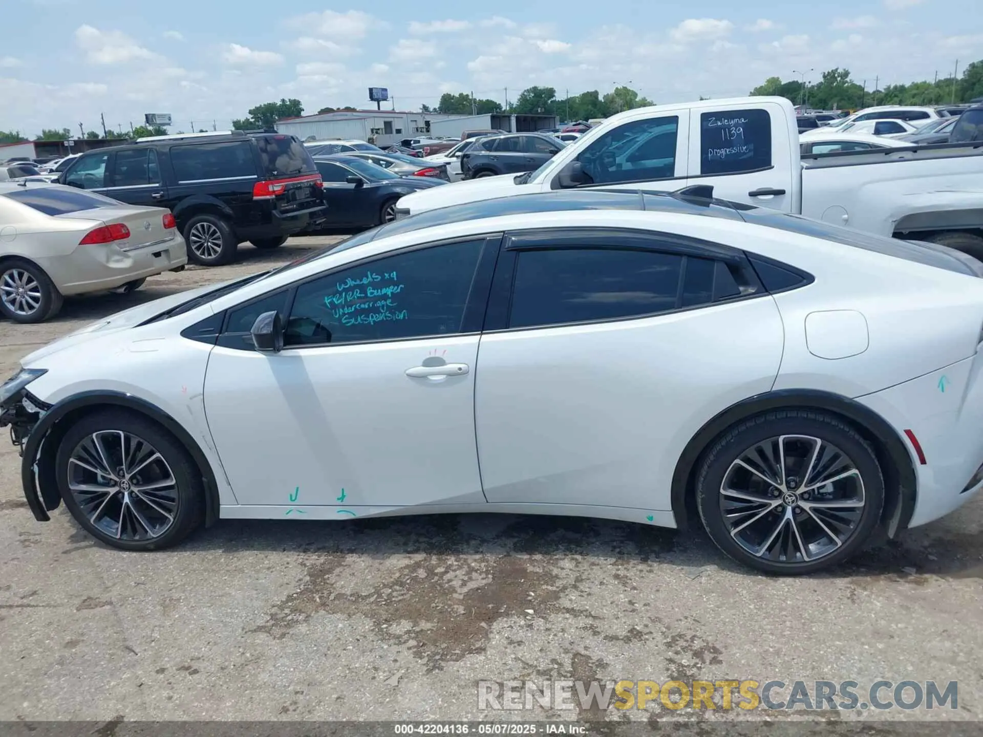 15 fotografías del automóvil dañado JTDACAAU6R3042736 TOYOTA PRIUS 2024