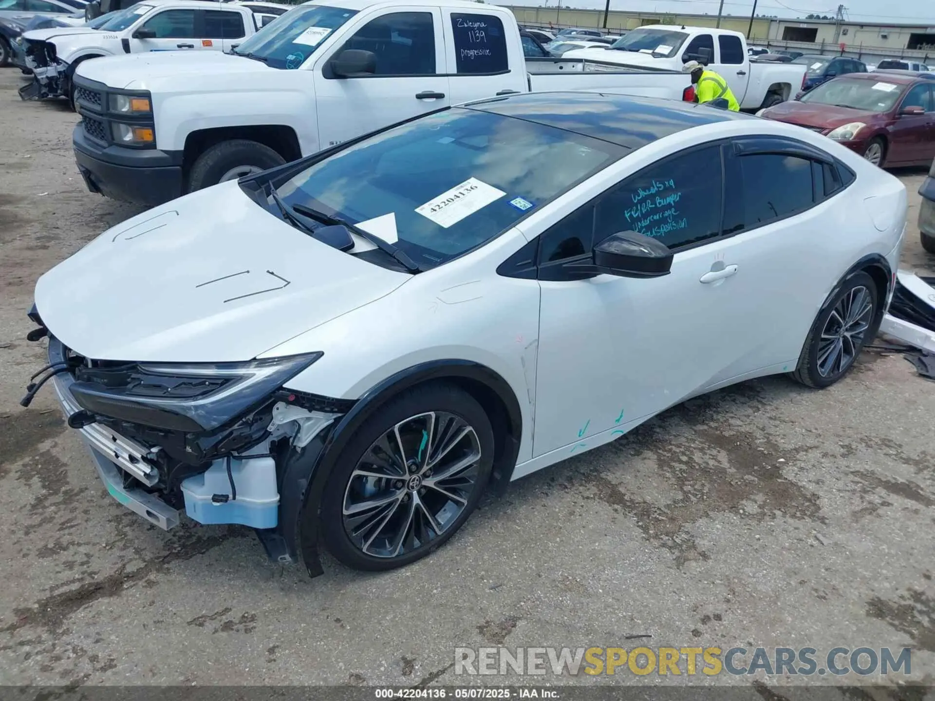 2 fotografías del automóvil dañado JTDACAAU6R3042736 TOYOTA PRIUS 2024