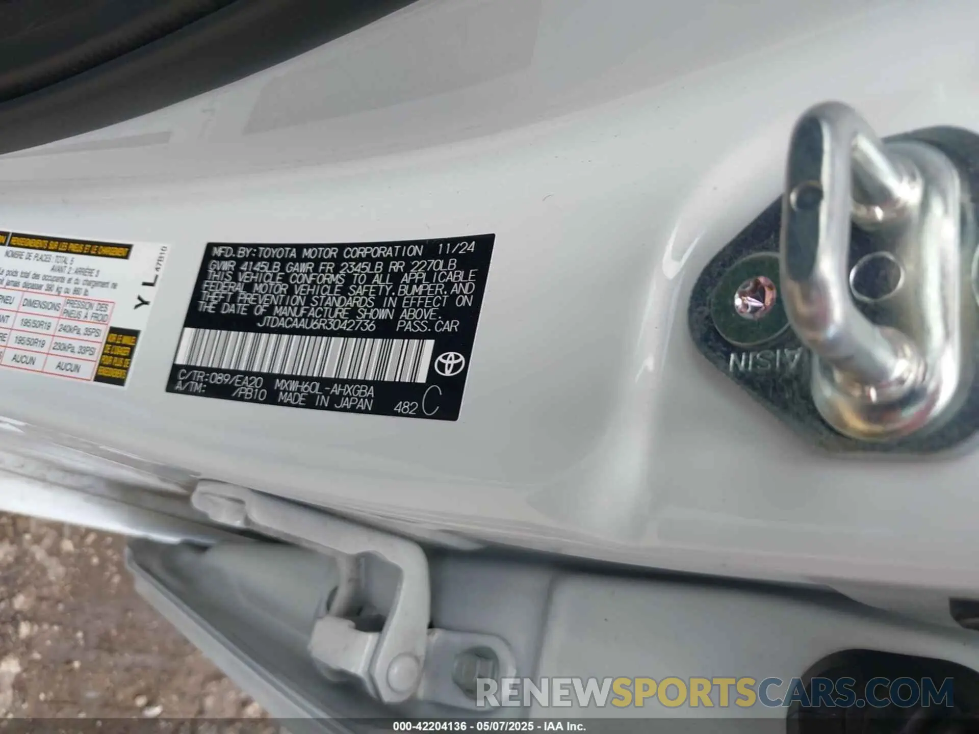 9 fotografías del automóvil dañado JTDACAAU6R3042736 TOYOTA PRIUS 2024