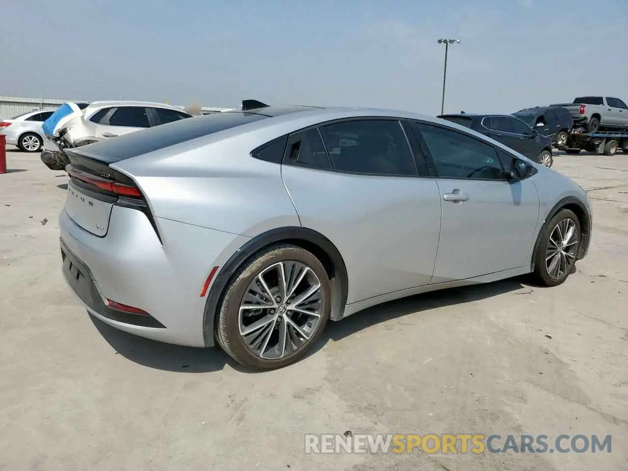 3 fotografías del automóvil dañado JTDACAAU7R3016422 TOYOTA PRIUS 2024