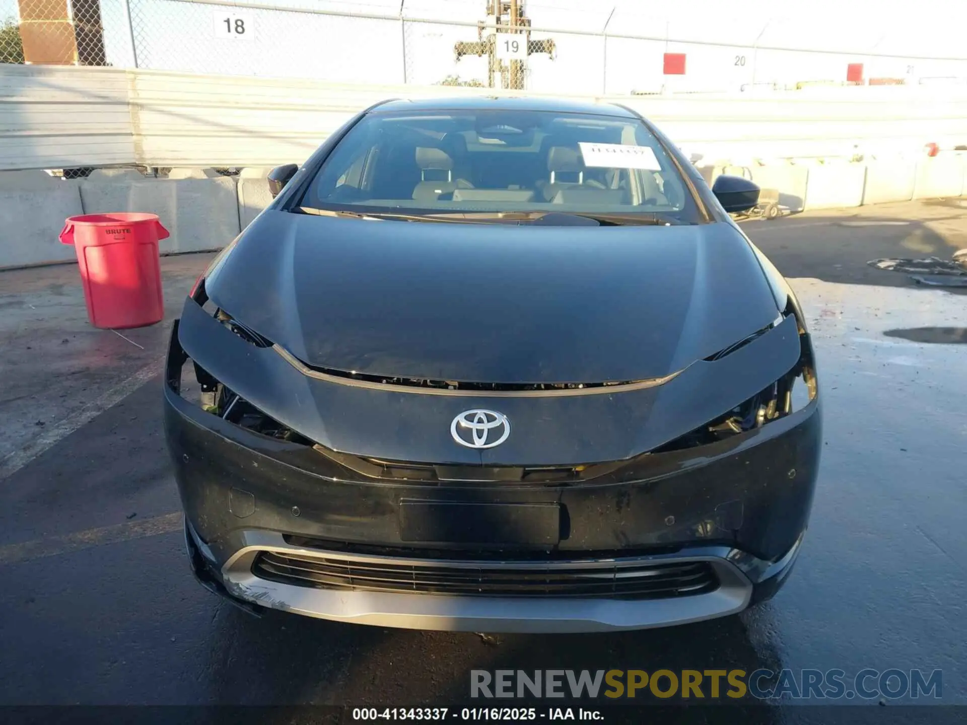 13 fotografías del automóvil dañado JTDACAAU7R3017893 TOYOTA PRIUS 2024