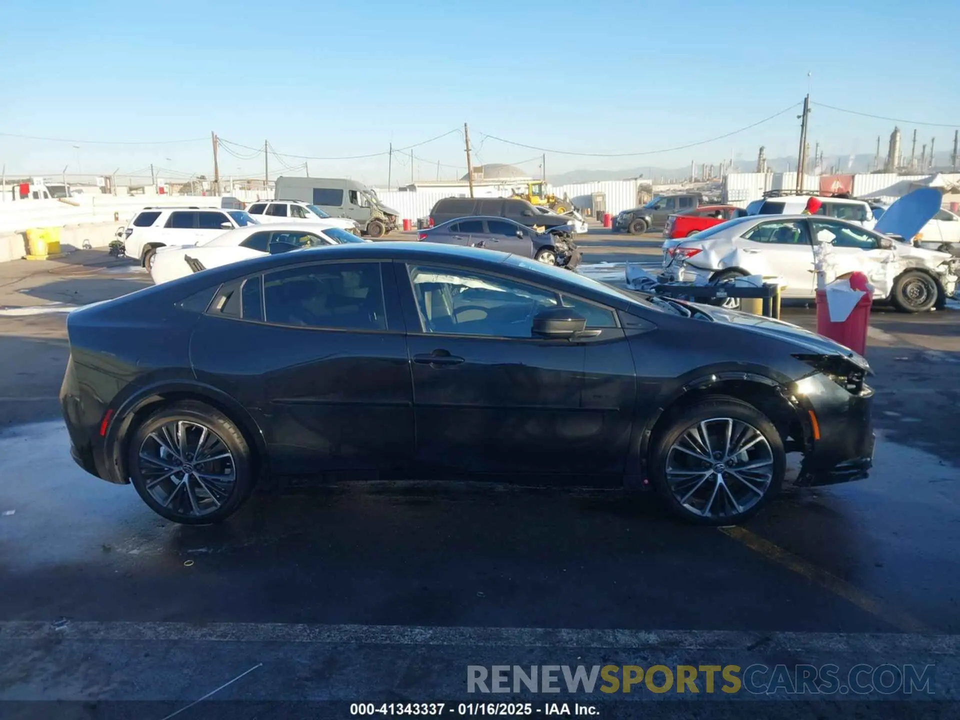 14 fotografías del automóvil dañado JTDACAAU7R3017893 TOYOTA PRIUS 2024