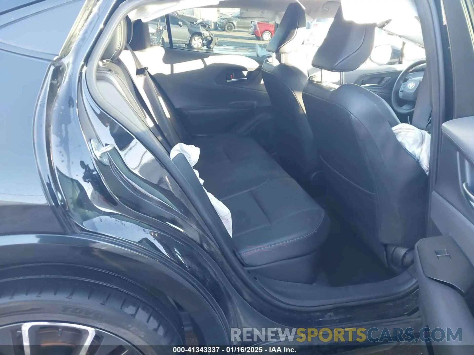 8 fotografías del automóvil dañado JTDACAAU7R3017893 TOYOTA PRIUS 2024