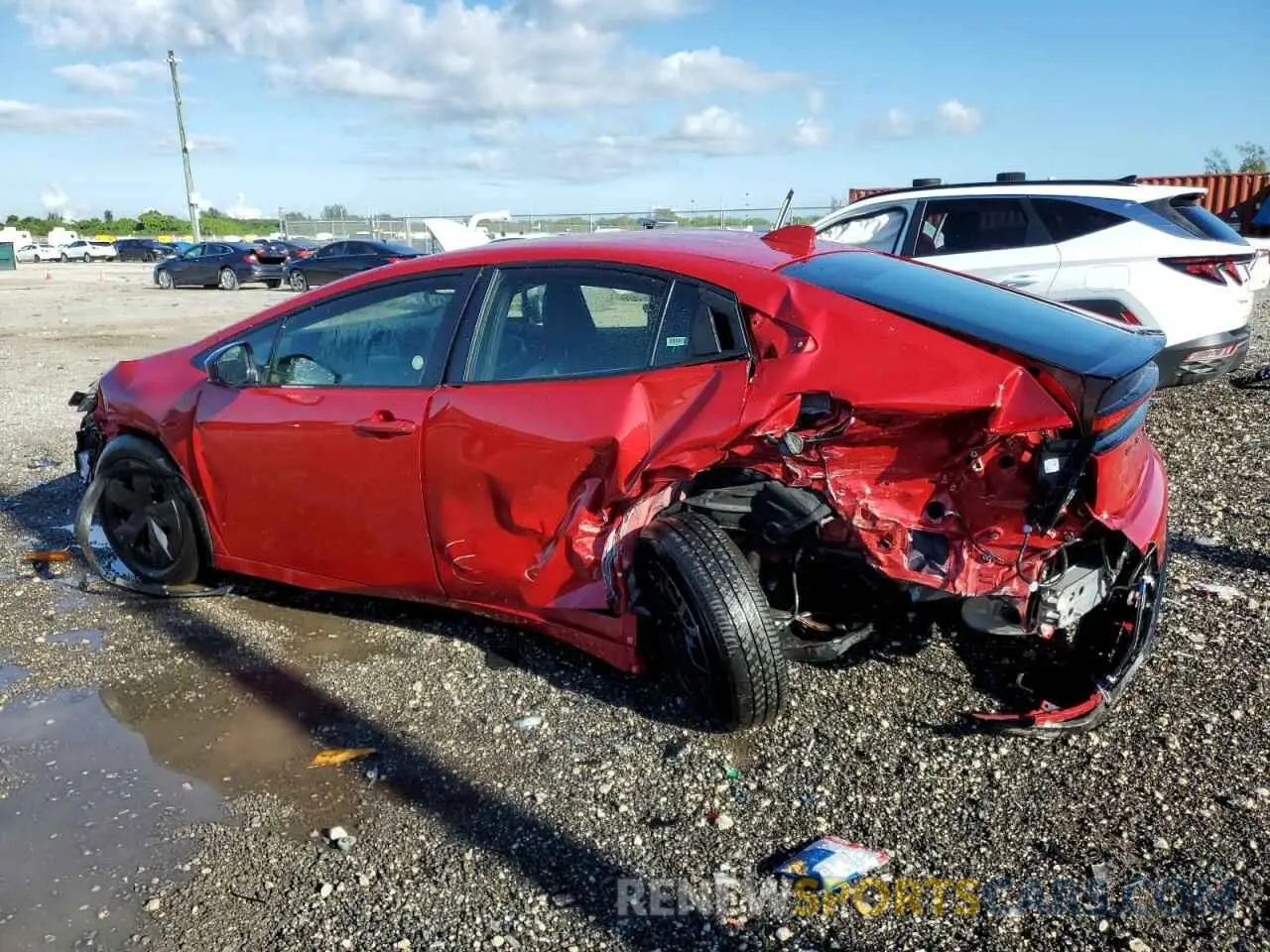 2 fotografías del automóvil dañado JTDACAAU7R3020227 TOYOTA PRIUS 2024