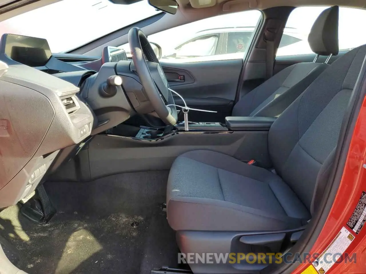 7 fotografías del automóvil dañado JTDACAAU7R3020227 TOYOTA PRIUS 2024