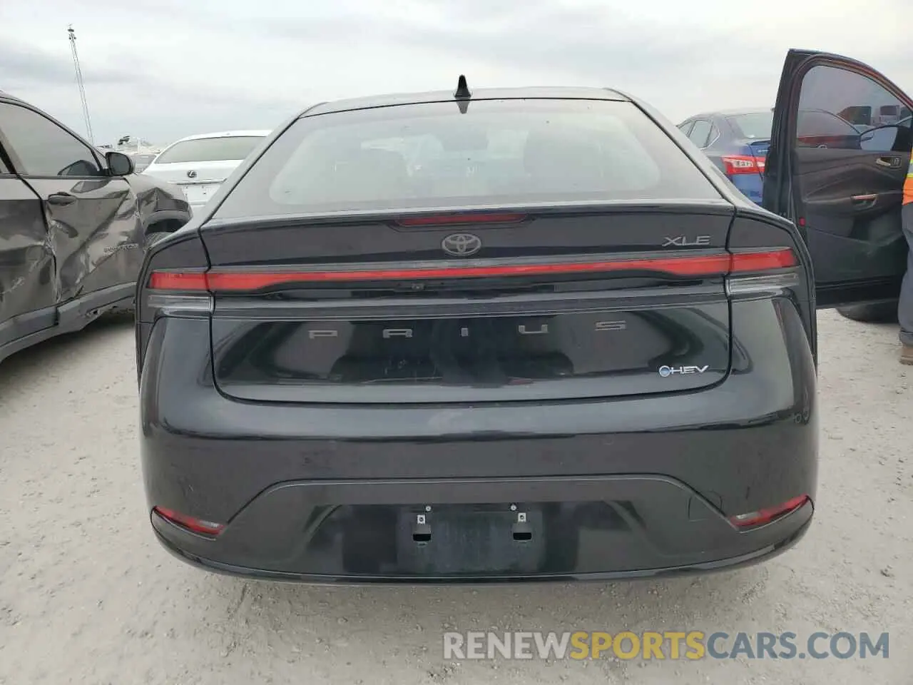 6 fotografías del automóvil dañado JTDACAAU8R3017496 TOYOTA PRIUS 2024