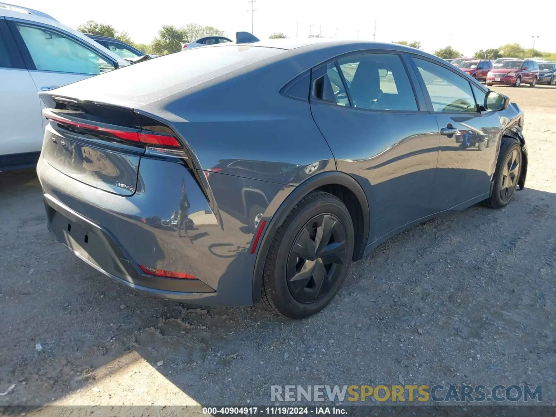 4 fotografías del automóvil dañado JTDACAAU8R3029048 TOYOTA PRIUS 2024
