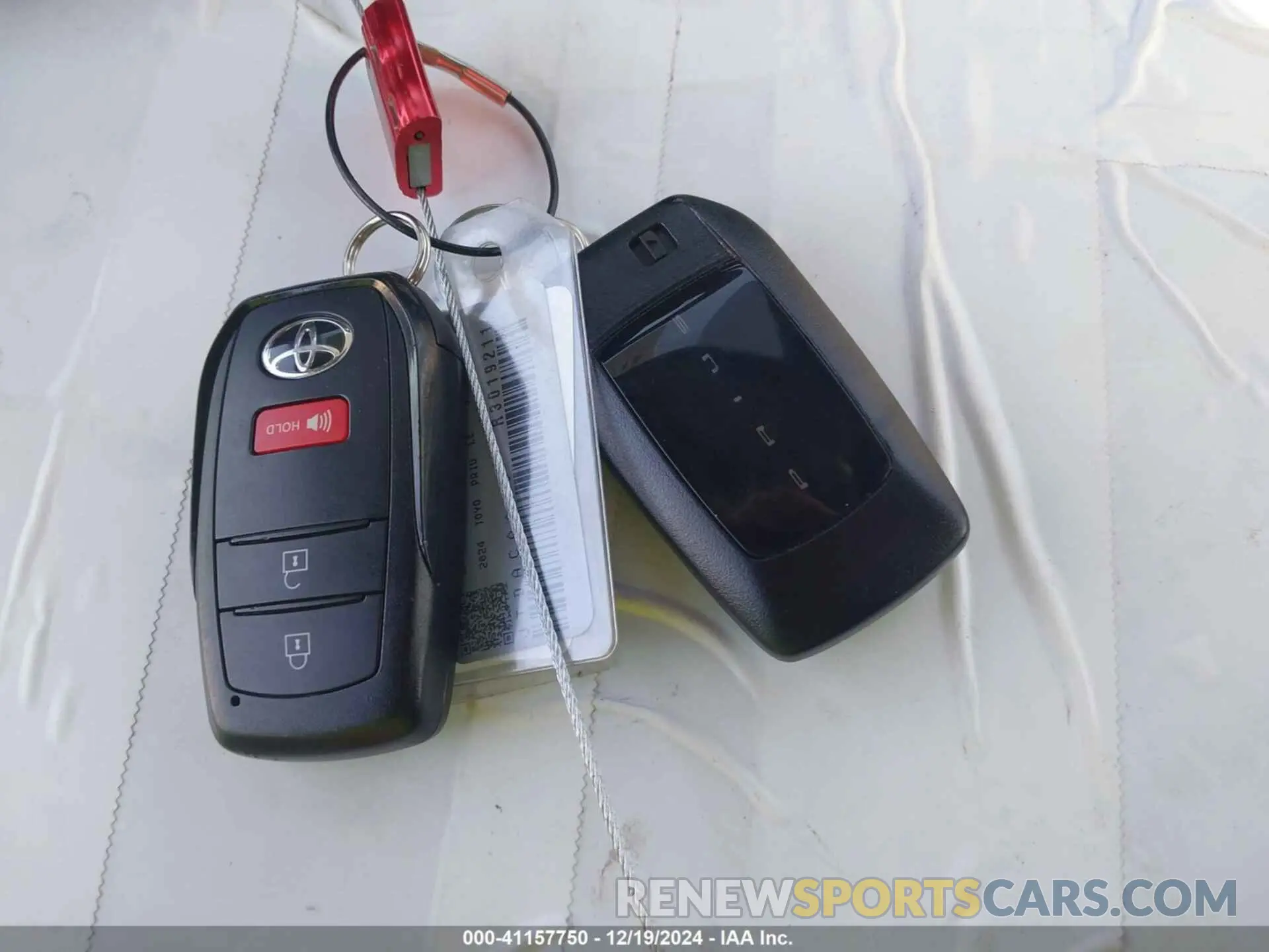 11 fotografías del automóvil dañado JTDACAAU9R3019211 TOYOTA PRIUS 2024