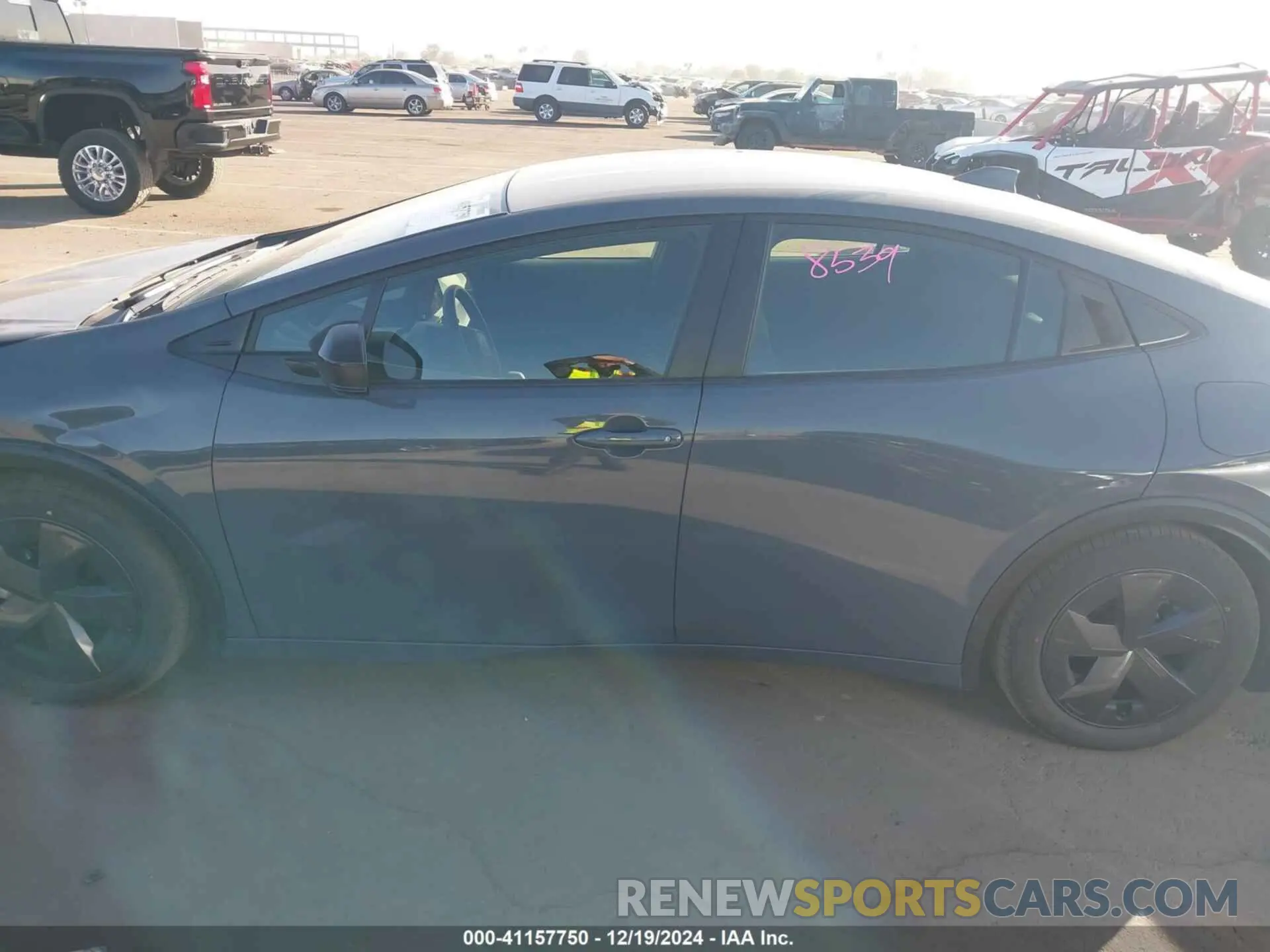 14 fotografías del automóvil dañado JTDACAAU9R3019211 TOYOTA PRIUS 2024