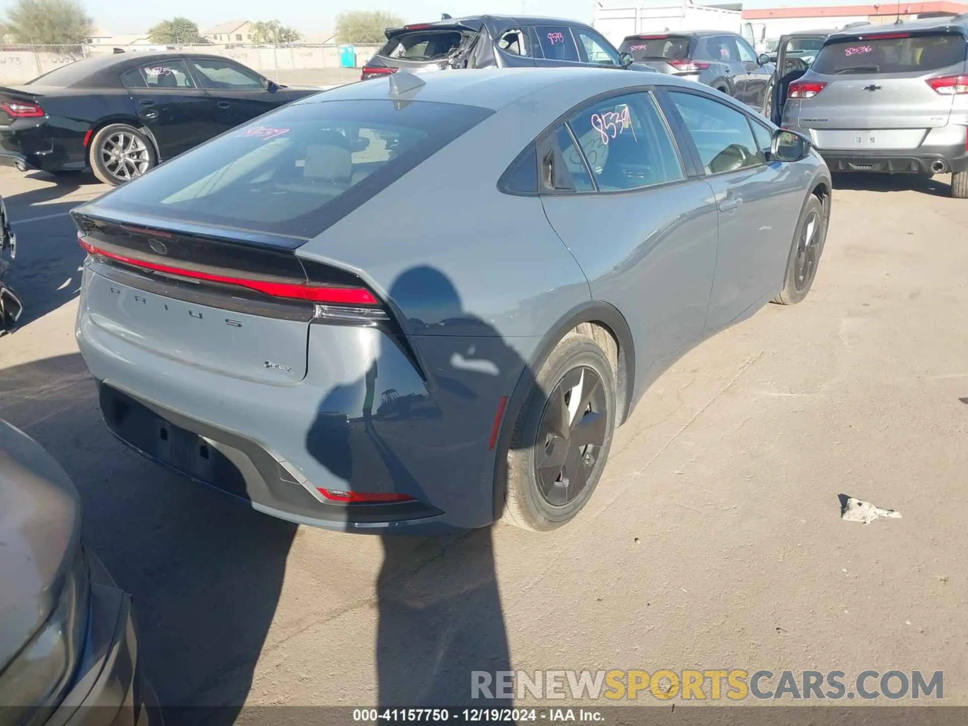 4 fotografías del automóvil dañado JTDACAAU9R3019211 TOYOTA PRIUS 2024