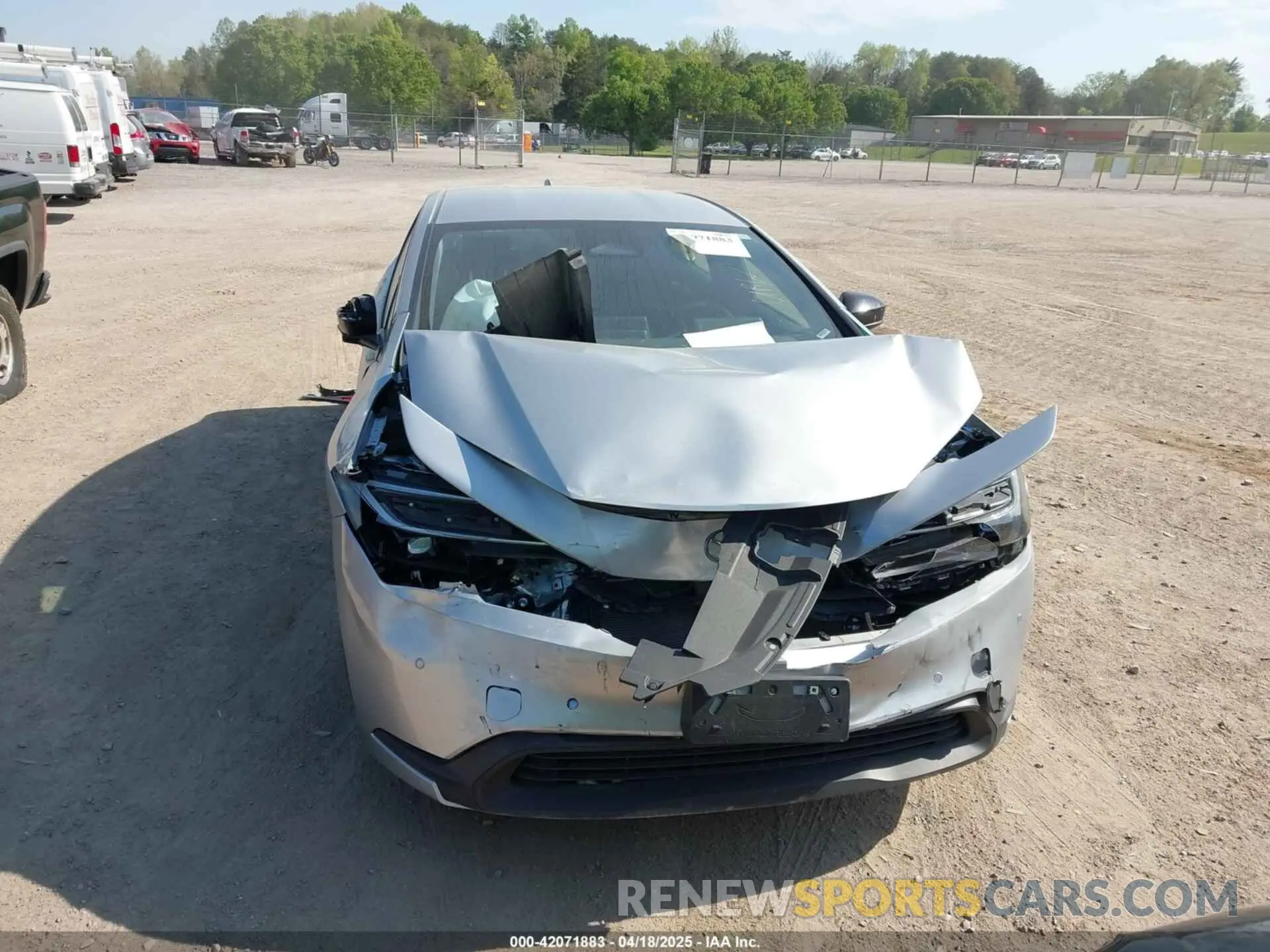 12 fotografías del automóvil dañado JTDACAAU9R3028037 TOYOTA PRIUS 2024
