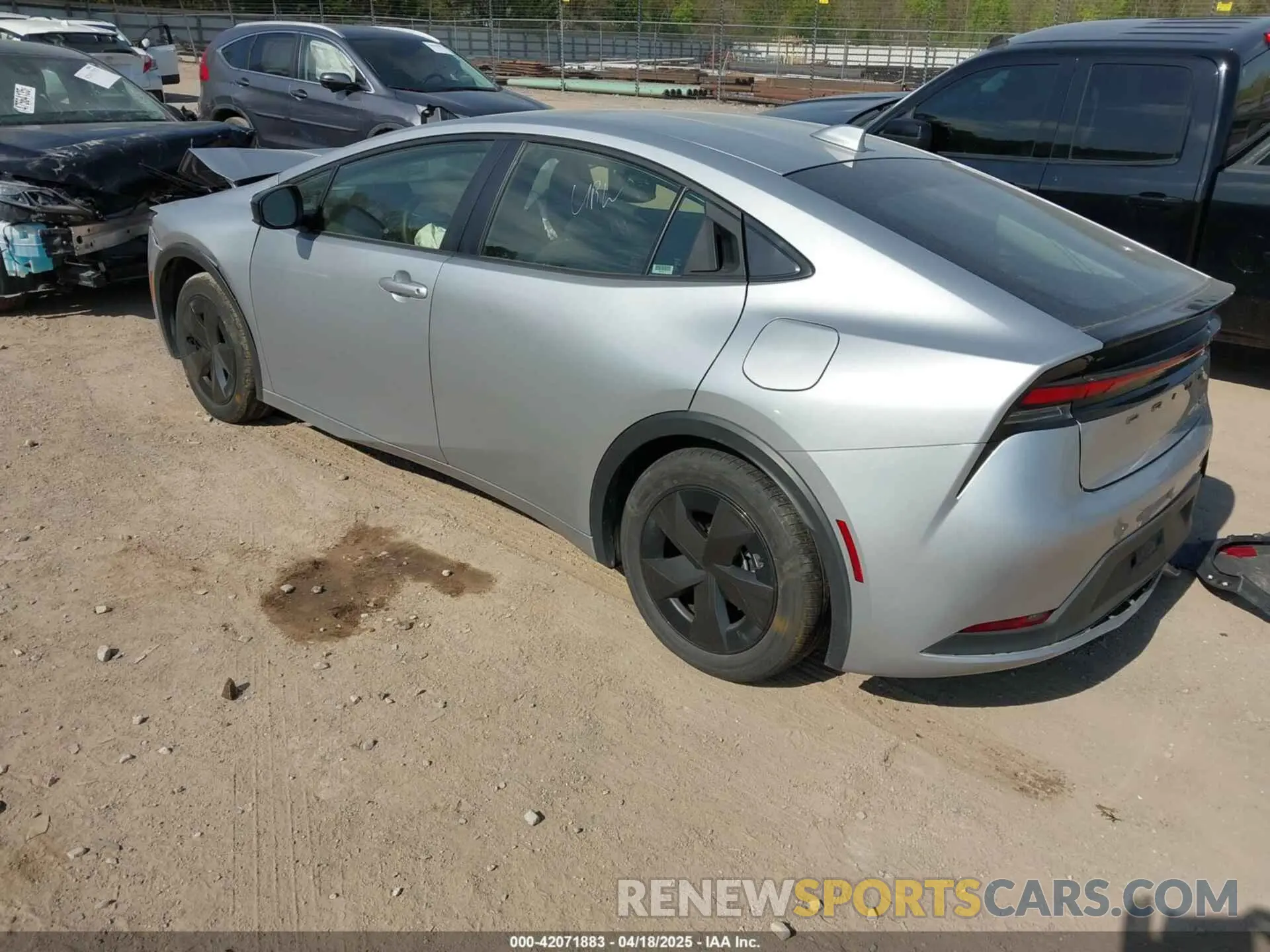 3 fotografías del automóvil dañado JTDACAAU9R3028037 TOYOTA PRIUS 2024