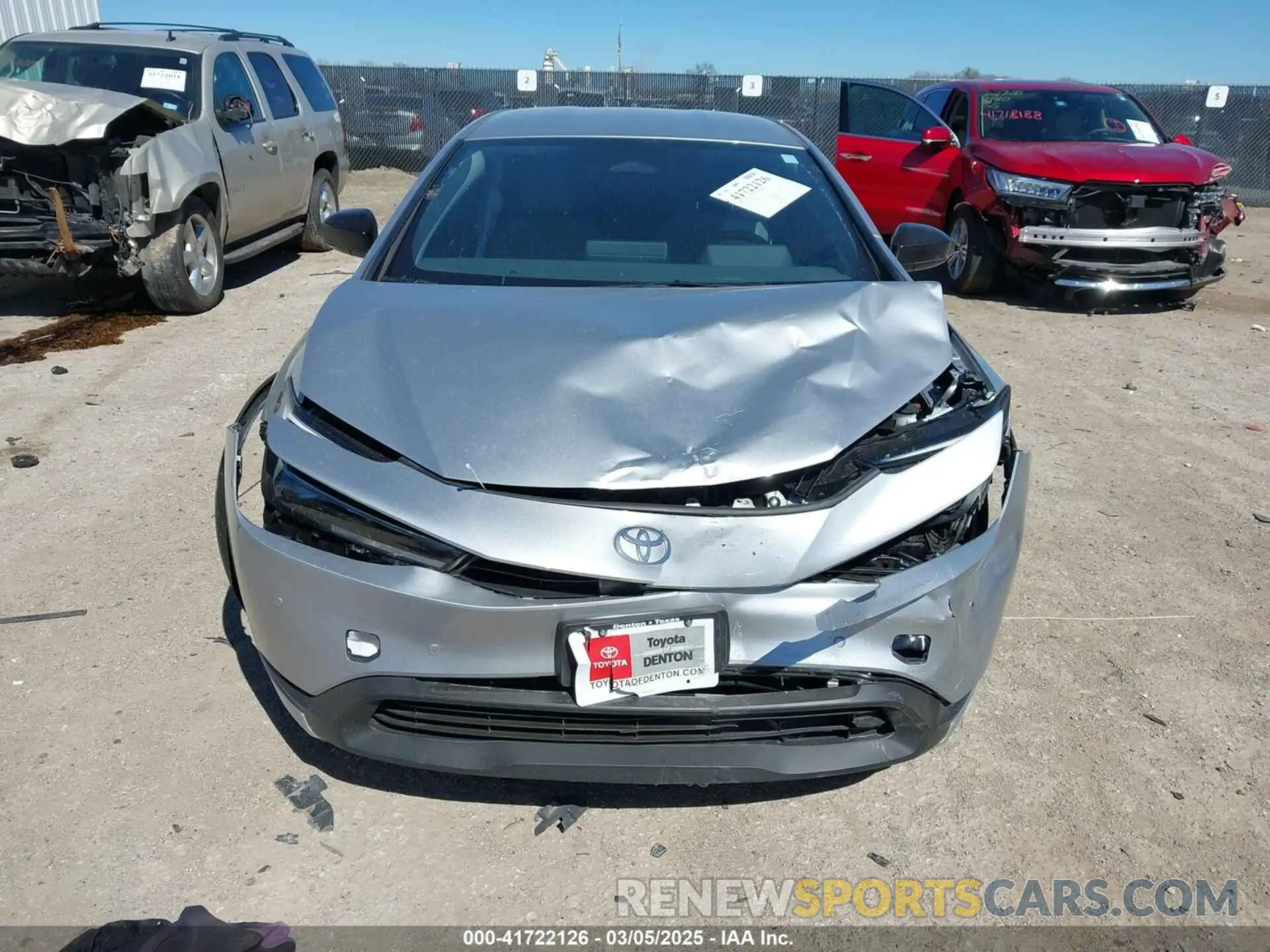 12 fotografías del automóvil dañado JTDACAAU9R3043332 TOYOTA PRIUS 2024