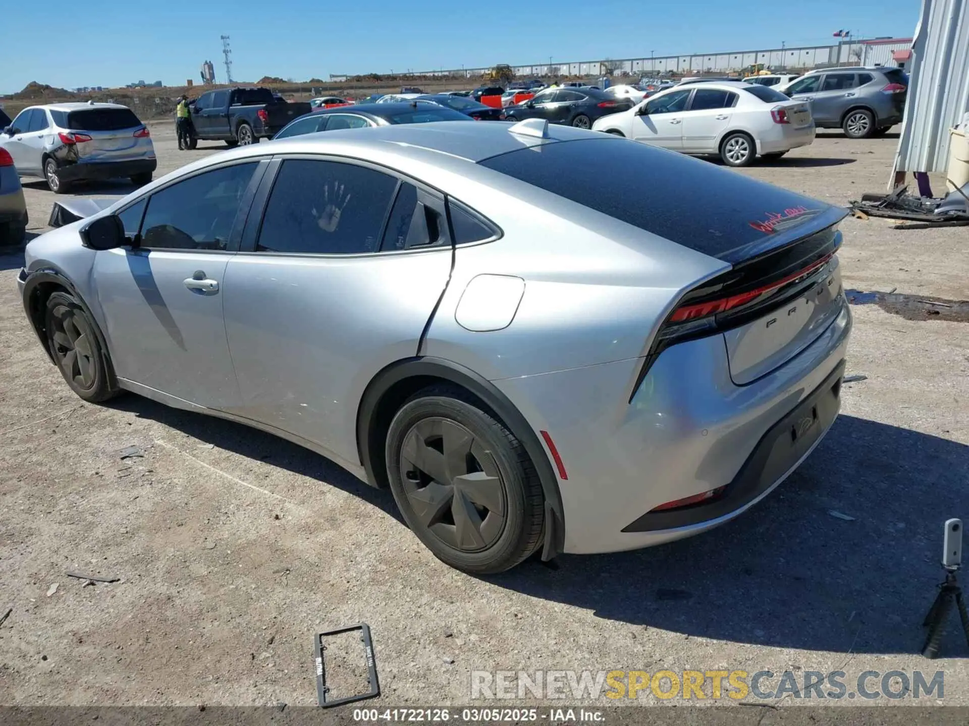 3 fotografías del automóvil dañado JTDACAAU9R3043332 TOYOTA PRIUS 2024