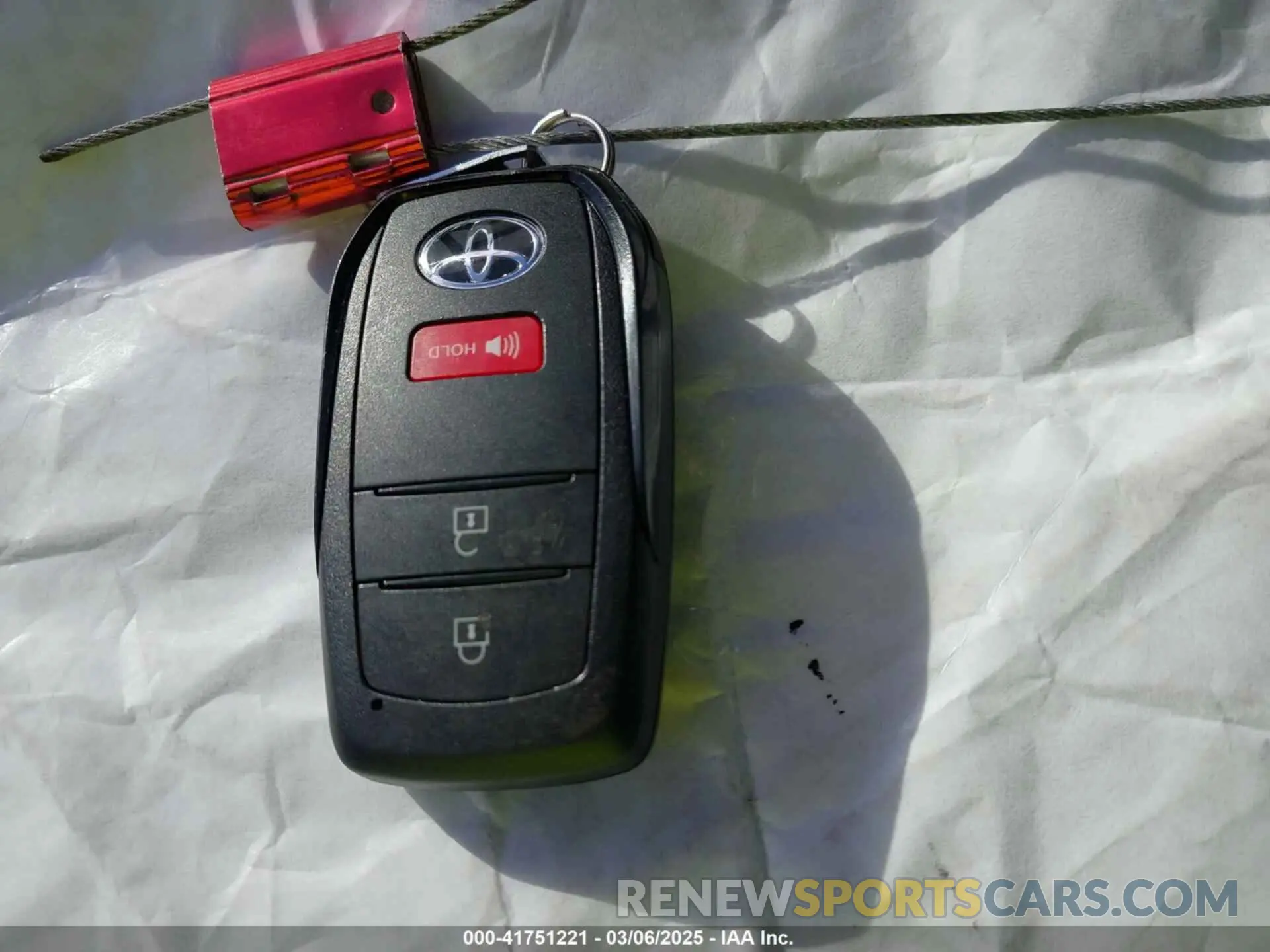 11 fotografías del automóvil dañado JTDACAAU9R3048627 TOYOTA PRIUS 2024