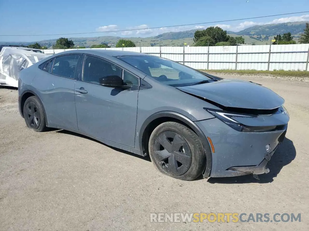4 fotografías del automóvil dañado JTDACAAUXR3019525 TOYOTA PRIUS 2024