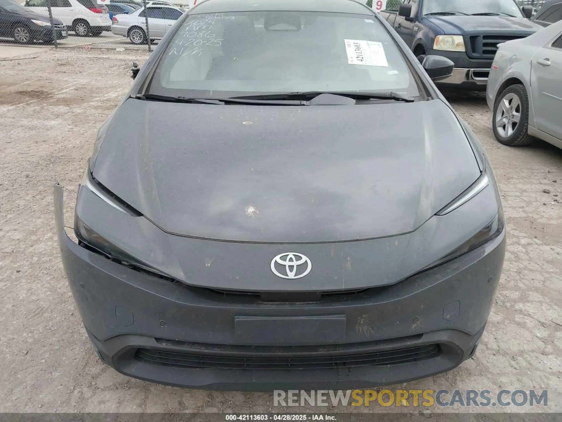 12 fotografías del automóvil dañado JTDACAAUXR3020786 TOYOTA PRIUS 2024
