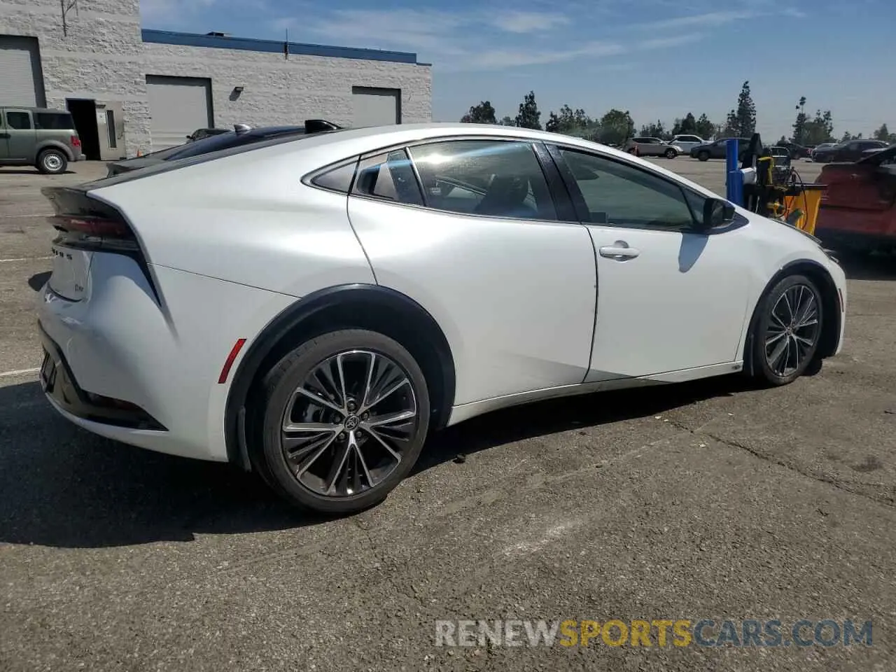 3 fotografías del automóvil dañado JTDACAAUXR3026703 TOYOTA PRIUS 2024
