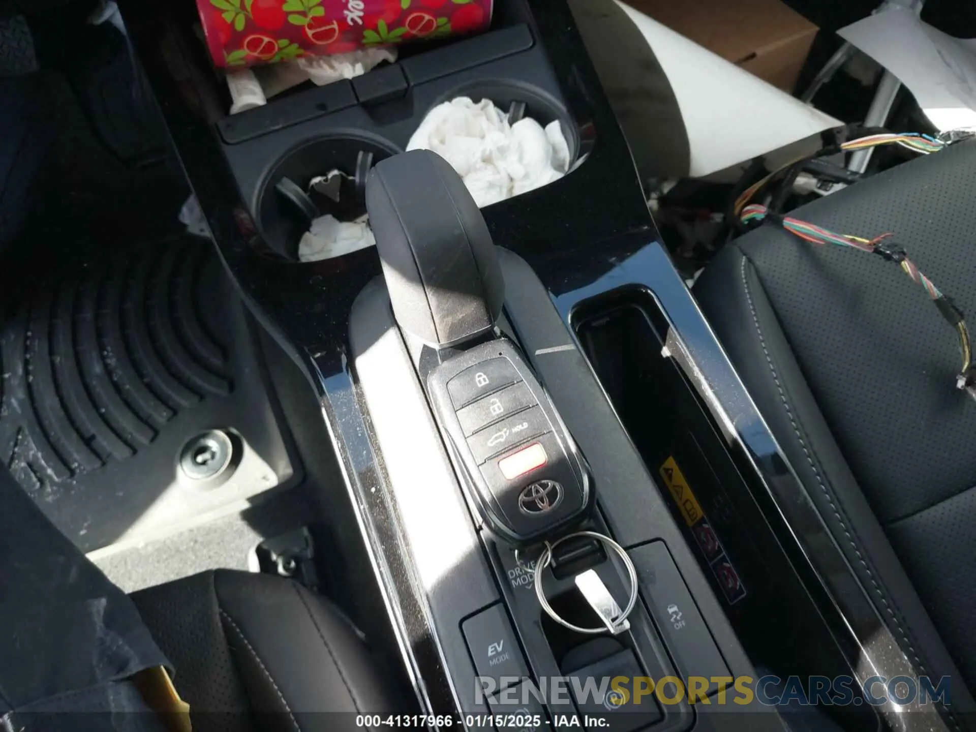 11 fotografías del automóvil dañado JTDACAAUXR3030136 TOYOTA PRIUS 2024