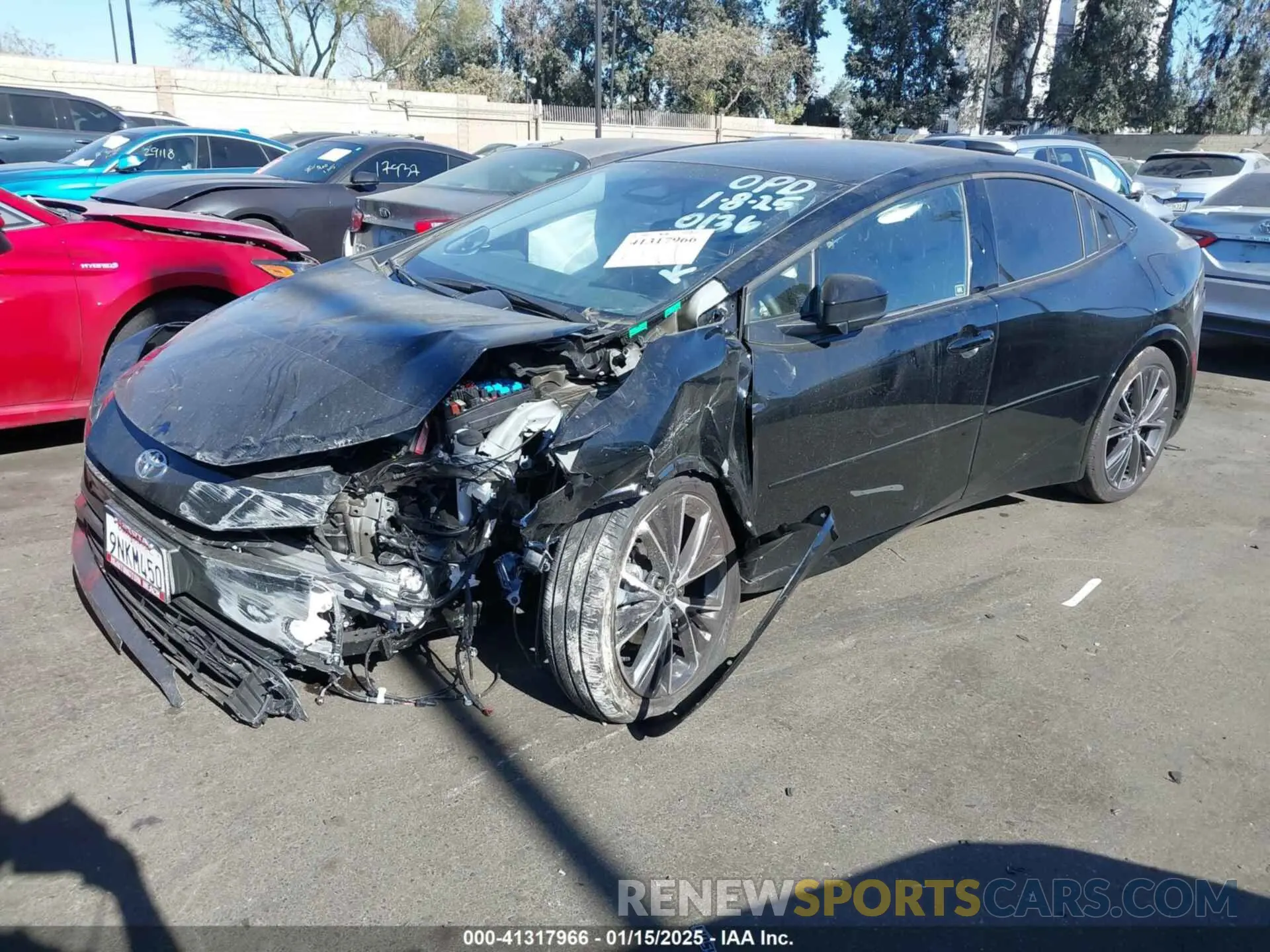 2 fotografías del automóvil dañado JTDACAAUXR3030136 TOYOTA PRIUS 2024